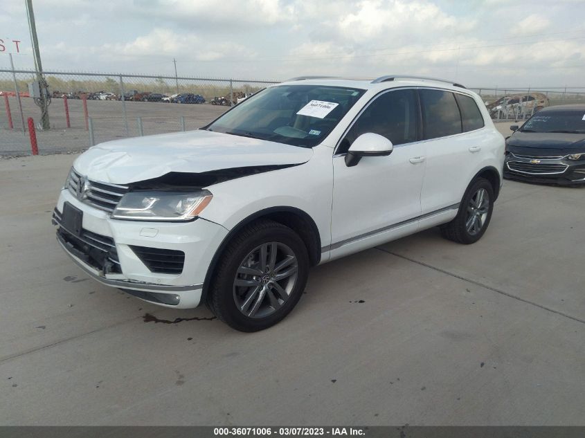 2015 VOLKSWAGEN TOUAREG LUX - WVGEF9BP1FD002906