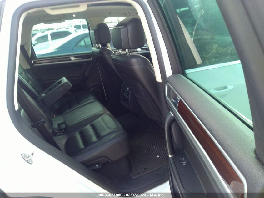 2015 VOLKSWAGEN TOUAREG LUX - WVGEF9BP1FD002906