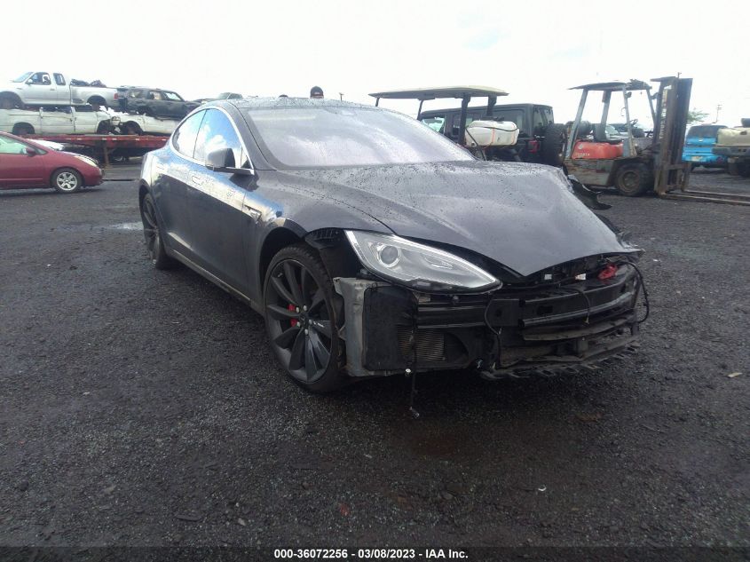 2014 TESLA MODEL S 60 KWH BATTERY/P85 - 5YJSA1H13EFP60585