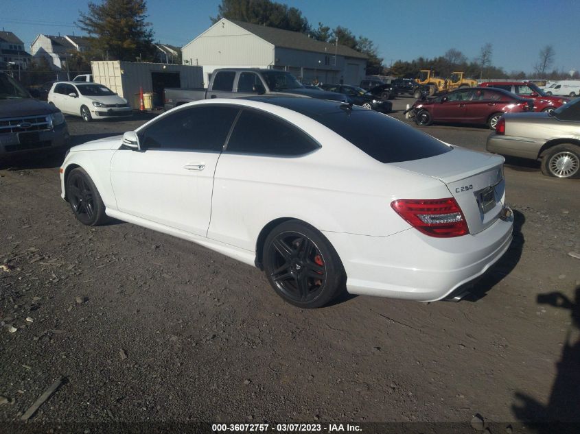 2013 MERCEDES-BENZ C-CLASS C 250 - WDDGJ4HB5DG099846