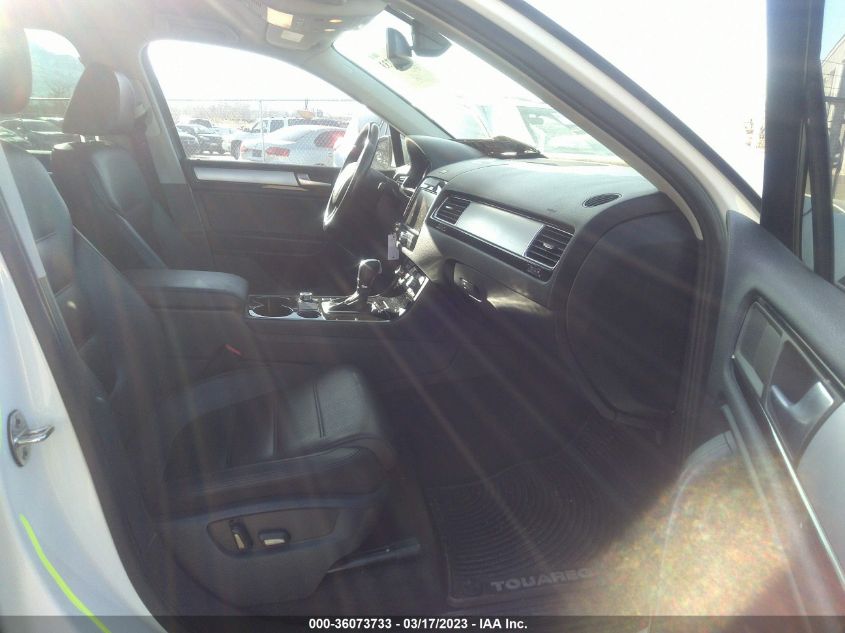 2013 VOLKSWAGEN TOUAREG SPORT W/NAV WVGEF9BP7DD005029