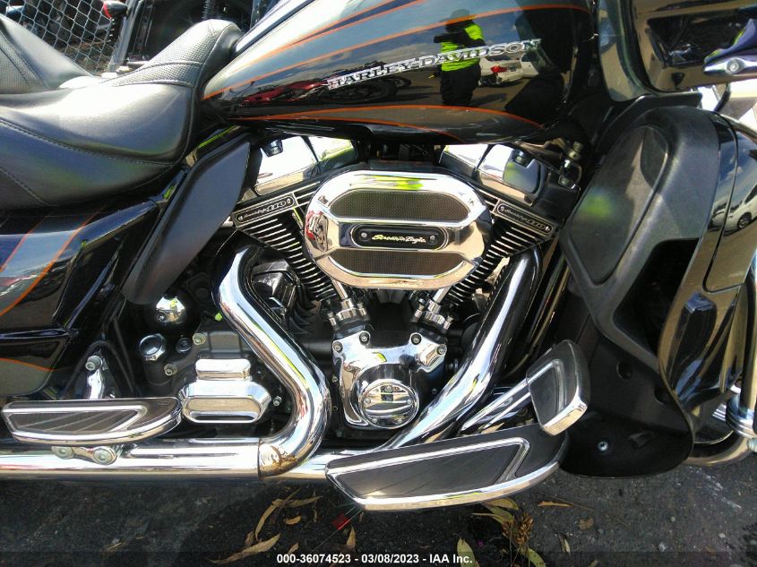 2016 HARLEY-DAVIDSON FLTRUSE CVO ROAD GLIDE 1HD1TAN39GB955218