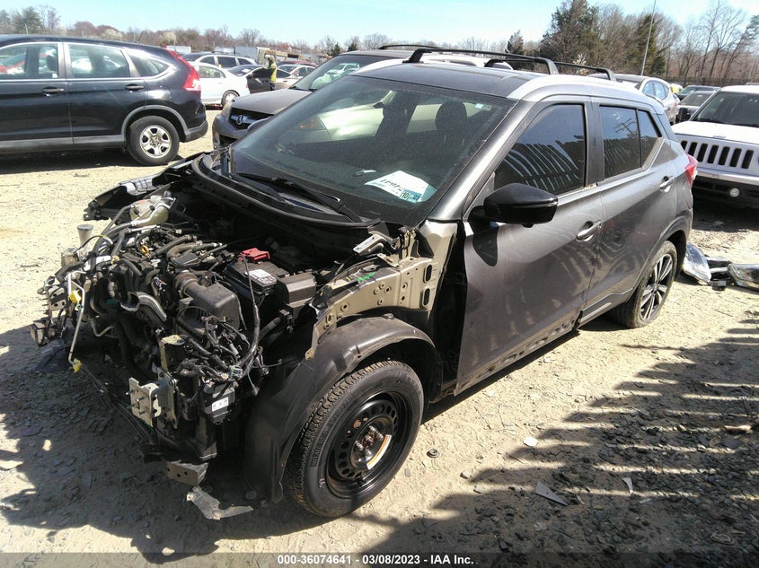VIN 3N1CP5CU4JL529530 2018 NISSAN KICKS SR