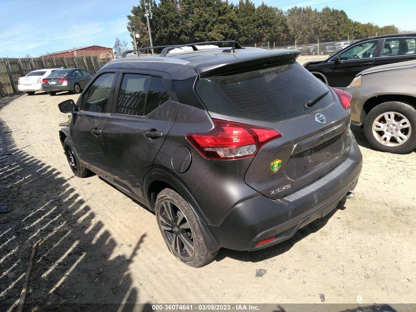 VIN 3N1CP5CU4JL529530 2018 NISSAN KICKS SR