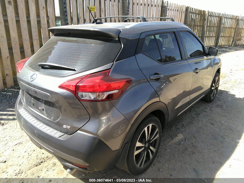 VIN 3N1CP5CU4JL529530 2018 NISSAN KICKS SR