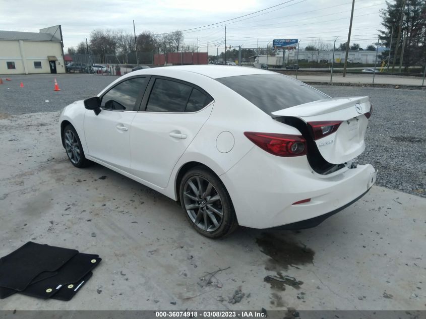 2018 MAZDA MAZDA3 4-DOOR TOURING 3MZBN1V39JM241859