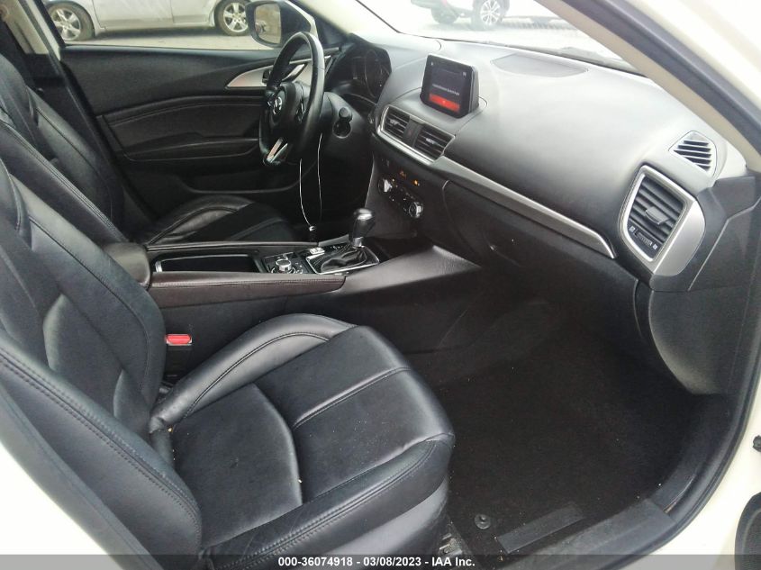 2018 MAZDA MAZDA3 4-DOOR TOURING 3MZBN1V39JM241859