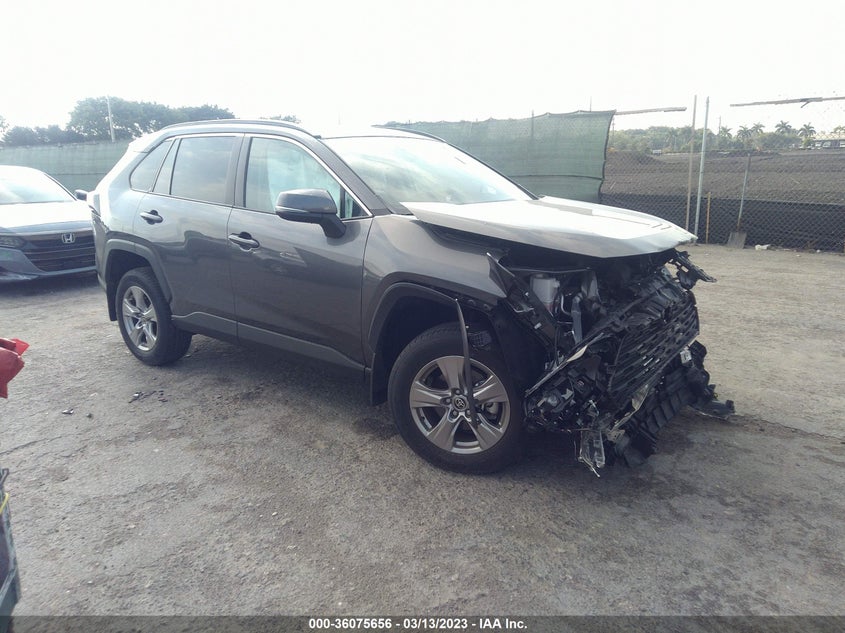 VIN 2T3W1RFV3NC179671 2022 TOYOTA RAV4 XLE