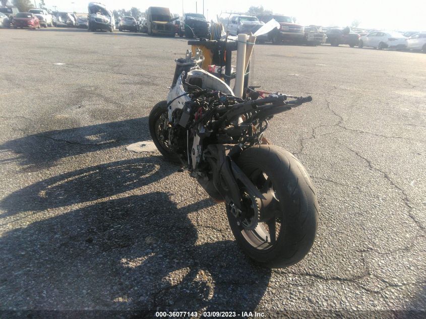 2017 YAMAHA FZ10 C JYARN48Y7HA000296
