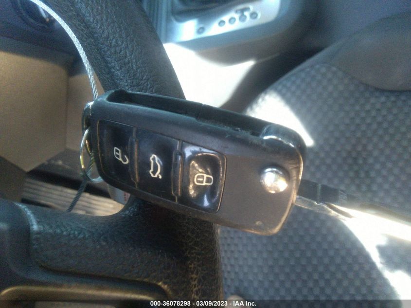 2014 VOLKSWAGEN JETTA 2.0L S - 3VW2K7AJ7EM224421