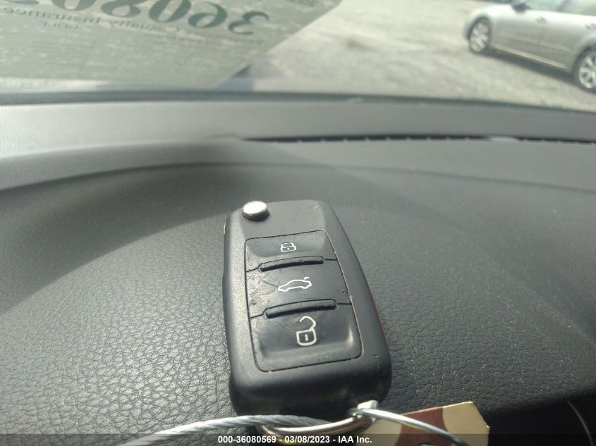 2013 VOLKSWAGEN GOLF TDI W/TECH PKG - WVWNM7AJ2DW006895