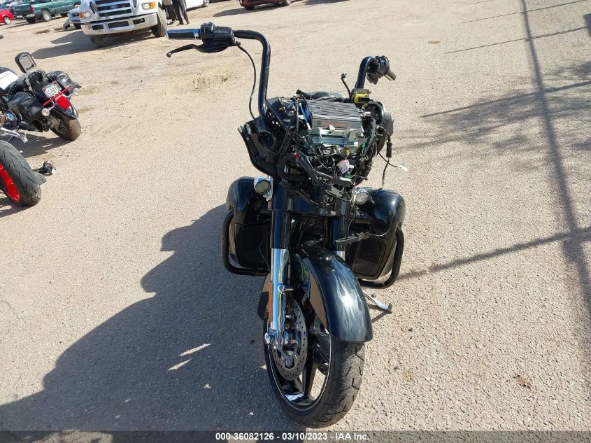 2016 HARLEY-DAVIDSON FLHXSE CVO STREET GLIDE - 1HD1PXN1XGB964242