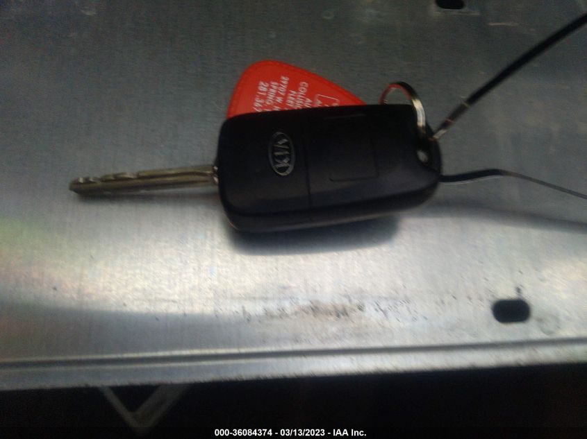 2013 KIA SOUL + - KNDJT2A69D7537215