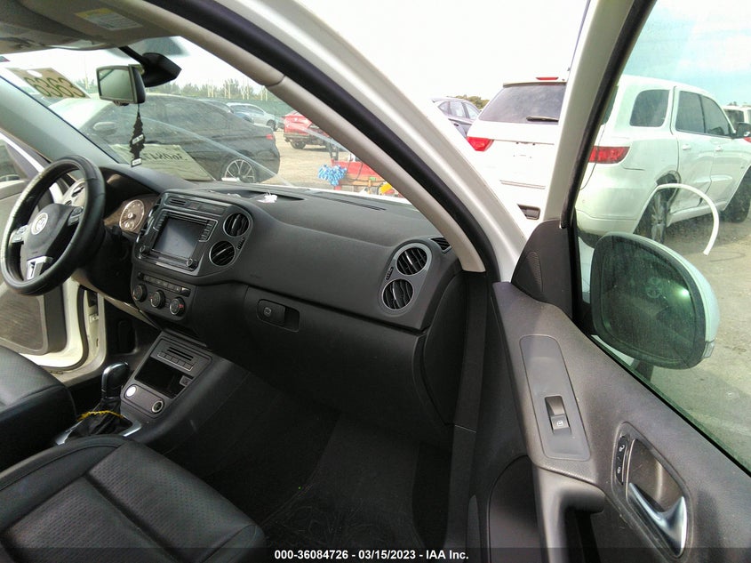 VIN WVGAV7AX3HW512995 2017 VOLKSWAGEN TIGUAN S
