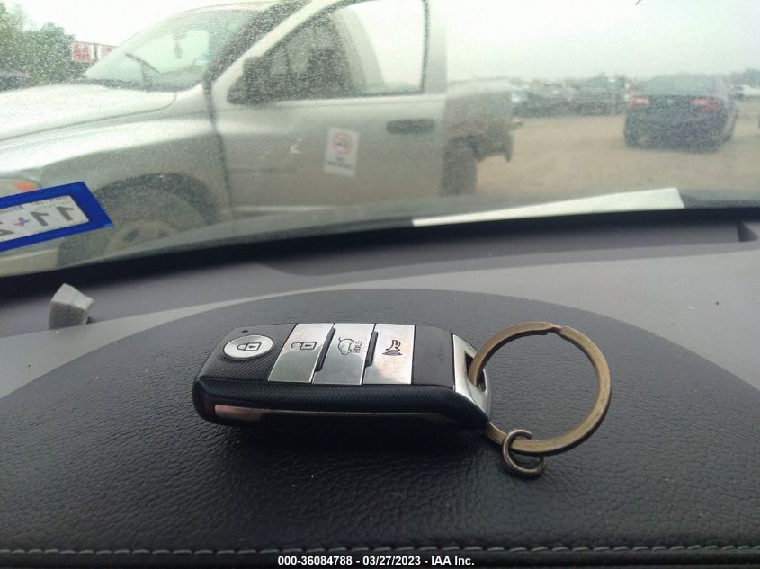 2017 KIA SOUL + - KNDJP3A58H7503449