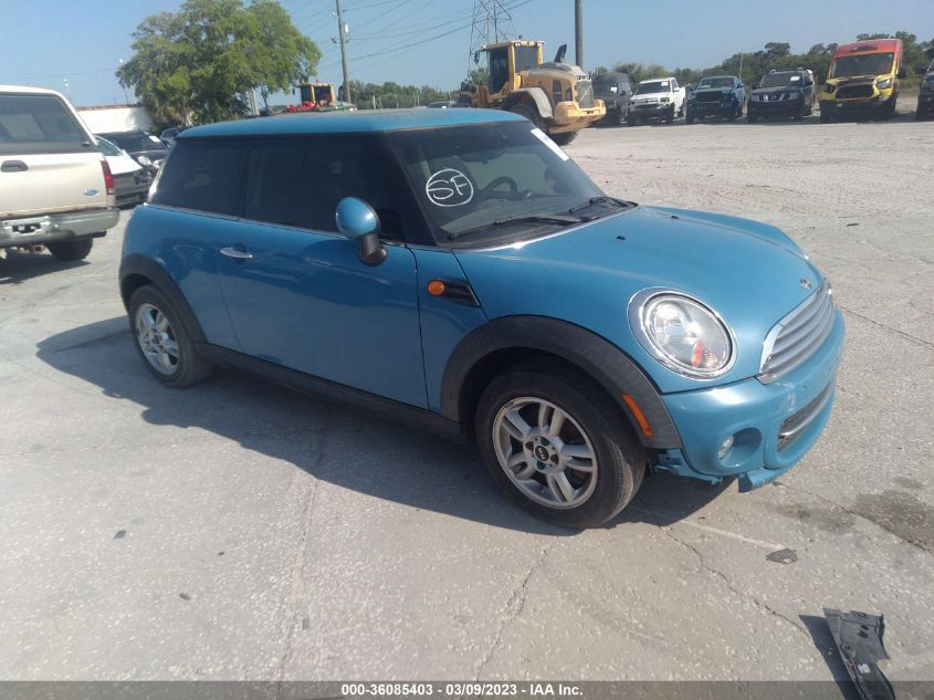 2013 MINI COOPER HARDTOP - WMWSU3C59DT687440