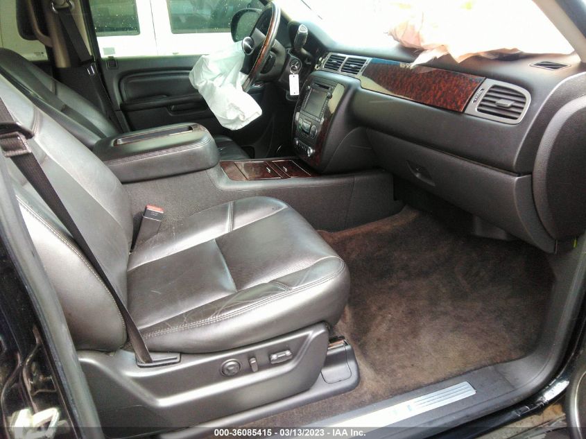 2013 GMC YUKON DENALI - 1GKS2EEF7DR263184
