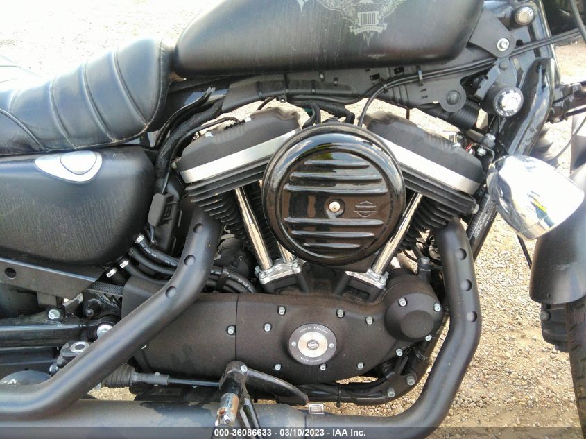 2018 HARLEY-DAVIDSON XL883 IRON 883 - 1HD4LE215JC400727