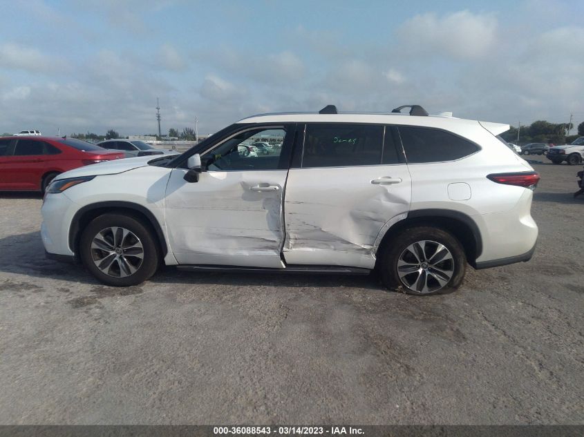 2021 TOYOTA HIGHLANDER XLE - 5TDGZRAH9MS057703