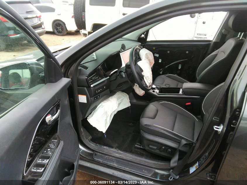 2022 KIA NIRO EV EX KNDCC3LG1N5135819