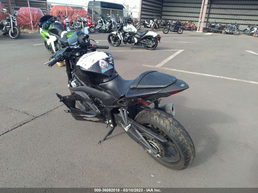 2022 YAMAHA YZFR3 A MH3RH18Y8NK008621