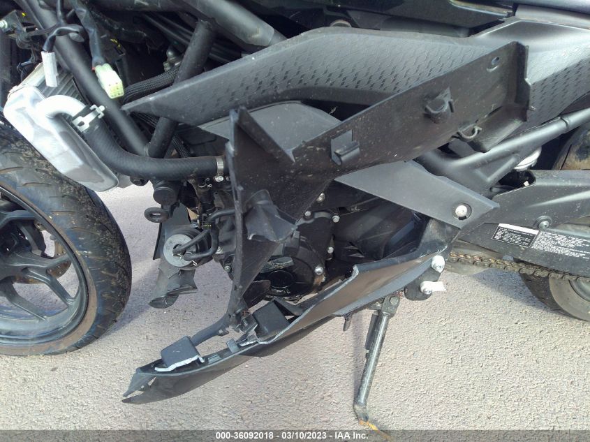2022 YAMAHA YZFR3 A MH3RH18Y8NK008621