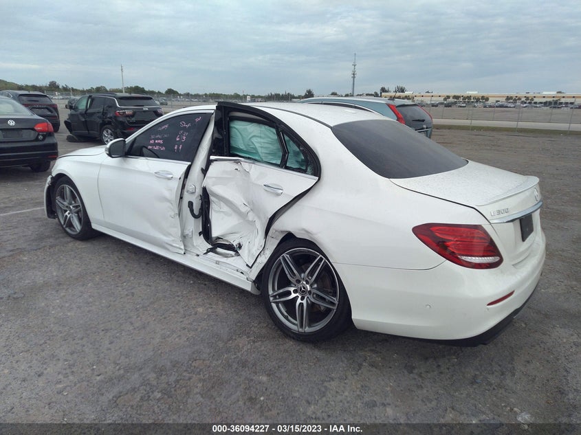 VIN WDDZF4JBXJA364022 2018 MERCEDES-BENZ E-CLASS E 300
