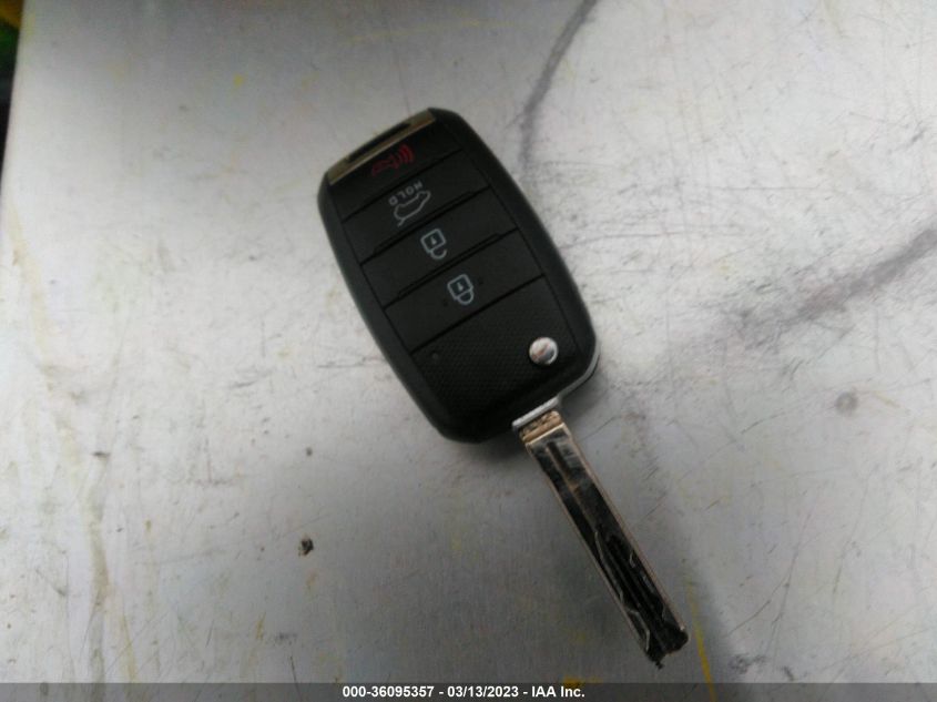 2015 KIA SOUL + - KNDJP3A58F7136713