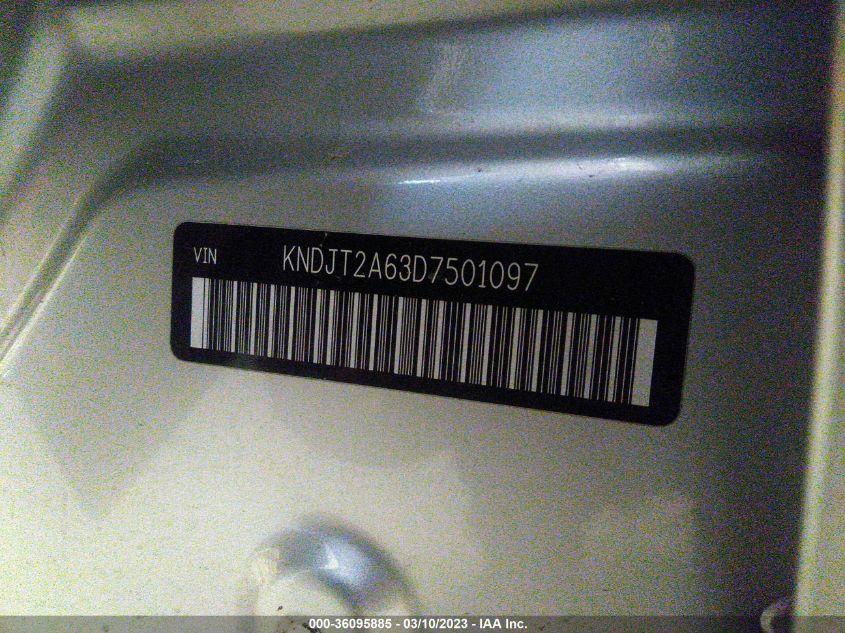 2013 KIA SOUL + - KNDJT2A63D7501097