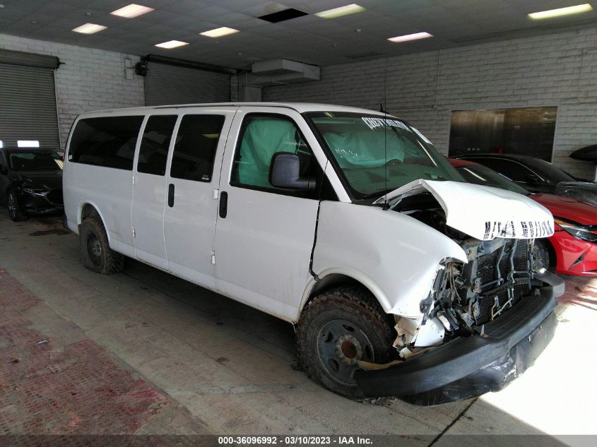 2014 CHEVROLET EXPRESS PASSENGER LT - 1GAZG1FG8E1110818