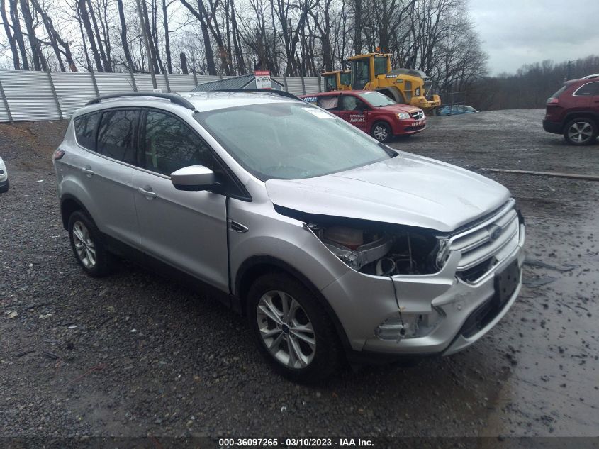 2017 FORD ESCAPE SE - 1FMCU9G92HUB27567