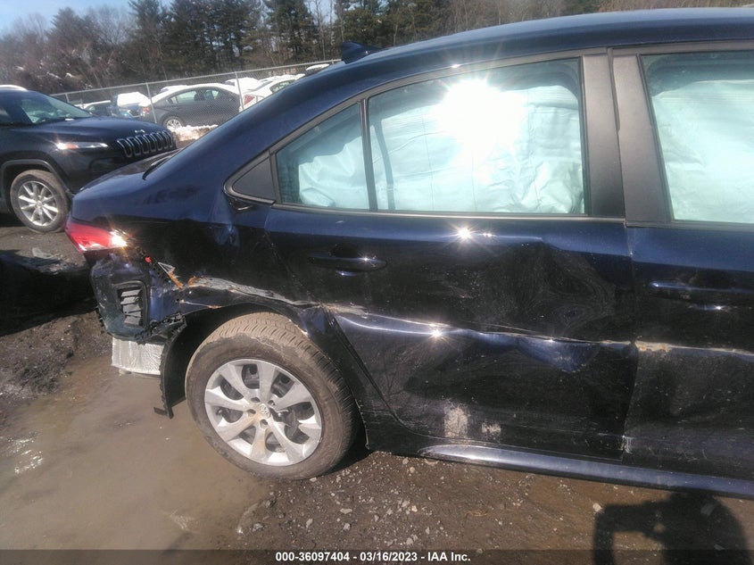 VIN 5YFEPMAE0NP356450 2022 TOYOTA COROLLA LE