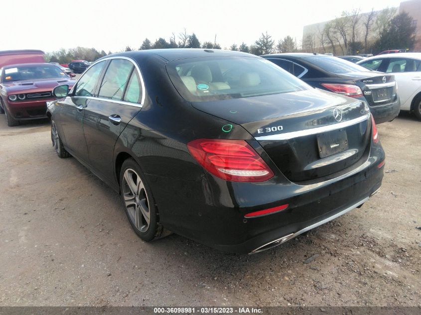 2017 MERCEDES-BENZ E-CLASS E 300 - WDDZF4KB7HA194727