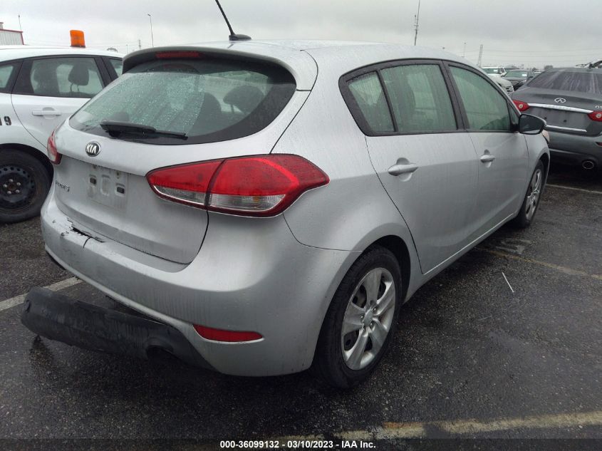 2016 KIA FORTE 5-DOOR LX - KNAFK5A87G5597518