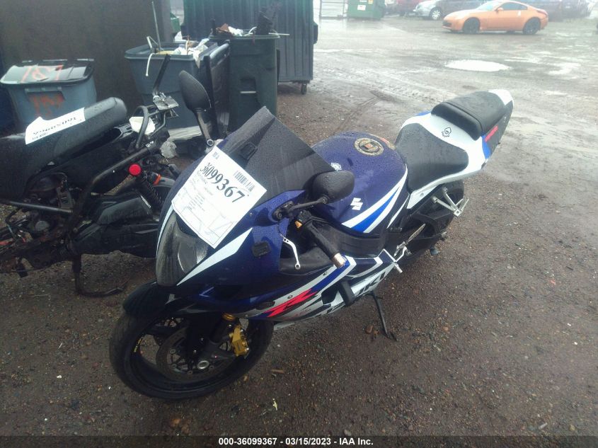 2004 SUZUKI GSX-R1000 JS1GT75A042108641