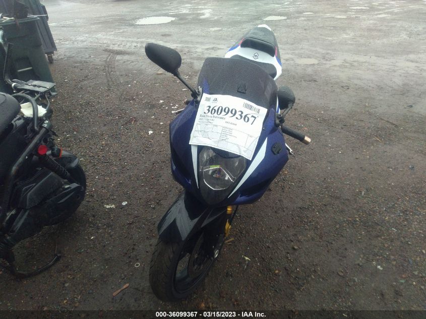 2004 SUZUKI GSX-R1000 JS1GT75A042108641