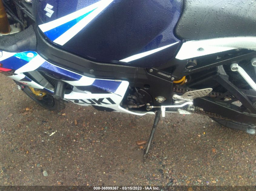 2004 SUZUKI GSX-R1000 JS1GT75A042108641