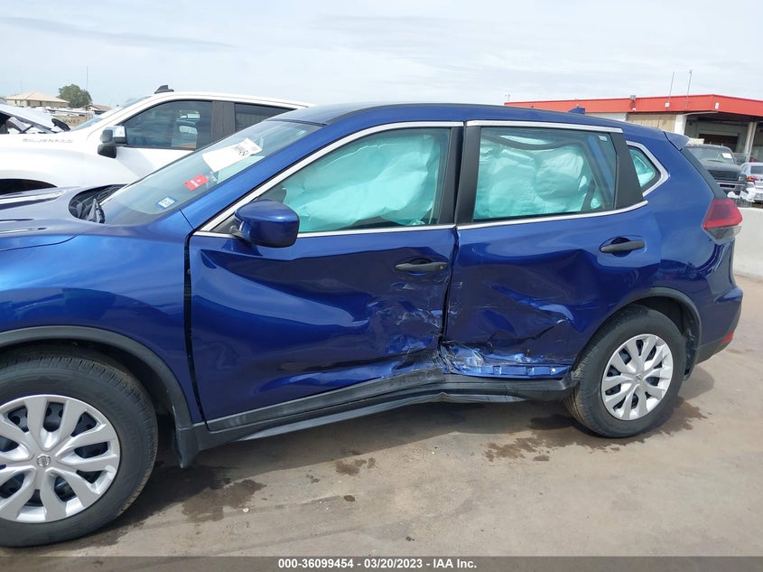 VIN 5N1AT2MT1JC775656 2018 NISSAN ROGUE S