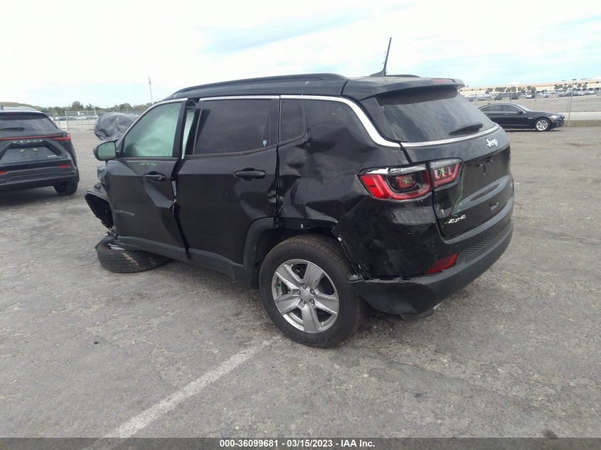 VIN 3C4NJDBB3NT216136 2022 JEEP COMPASS LATITUDE