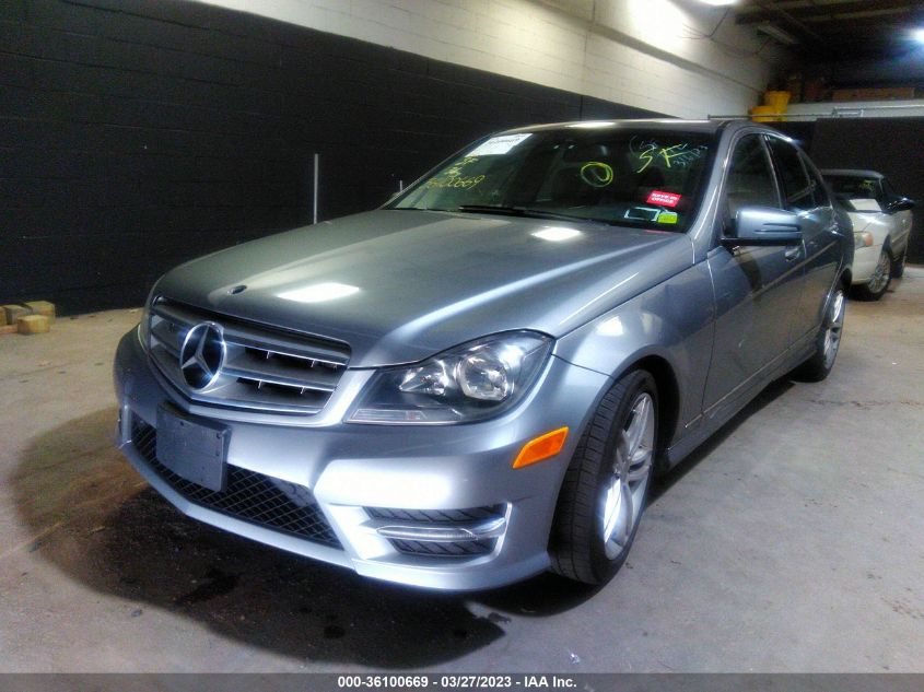 2013 MERCEDES-BENZ C-CLASS C 300 - WDDGF8AB2DR281947