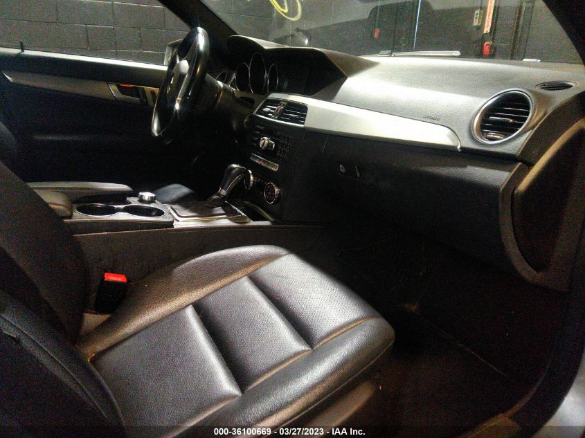 2013 MERCEDES-BENZ C-CLASS C 300 - WDDGF8AB2DR281947