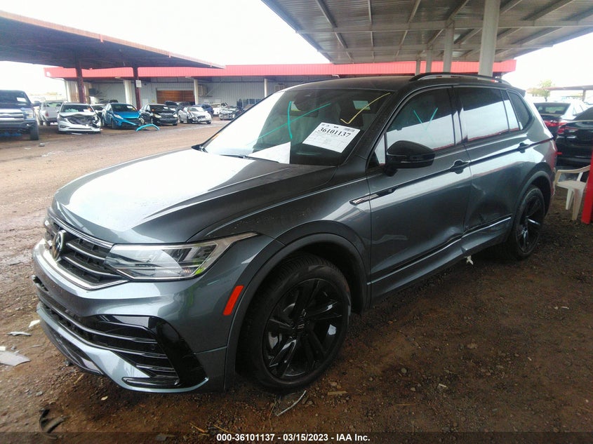 VIN 3VVCB7AX4PM018201 2023 VOLKSWAGEN TIGUAN SE R-LINE BLACK