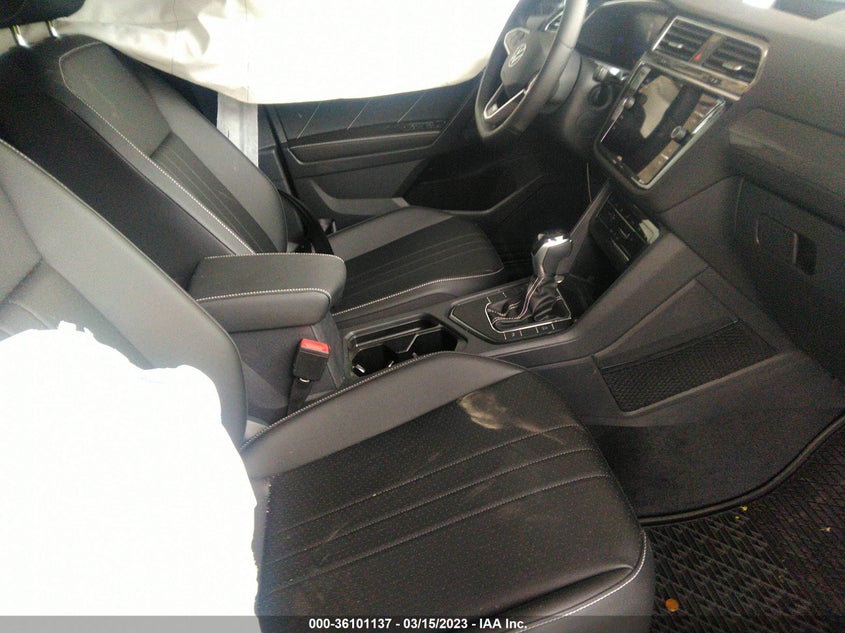 VIN 3VVCB7AX4PM018201 2023 VOLKSWAGEN TIGUAN SE R-LINE BLACK