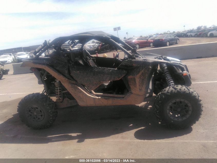 2017 CAN-AM MAVERICK X3 X RS TURBO R - 3JBVXAW2XHK001843