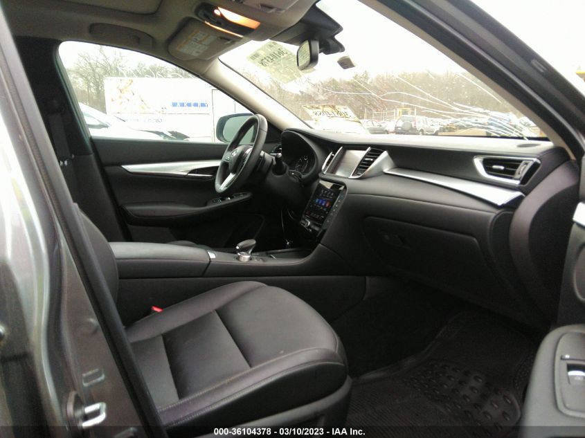2019 INFINITI QX50 LUXE 3PCAJ5M33KF139921