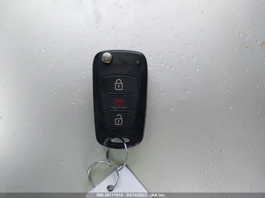 2013 KIA SOUL BASE - KNDJT2A59D7776111