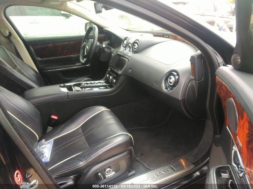 2016 JAGUAR XJ R-SPORT - SAJWA1C74G8W03620