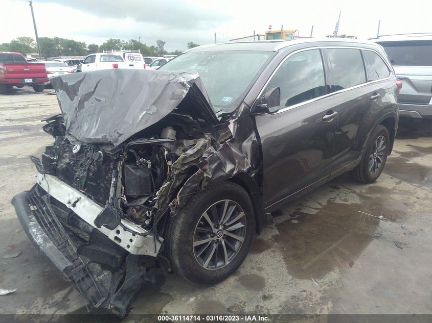 VIN 5TDKZRFH0HS511071 2017 TOYOTA HIGHLANDER XLE/SE