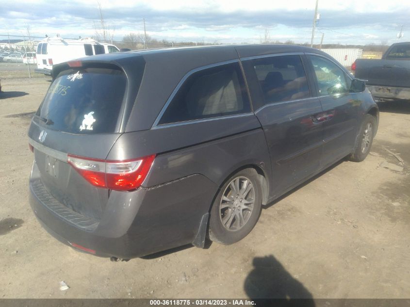 VIN 5FNRL5H6XDB084730 2013 HONDA ODYSSEY no.4