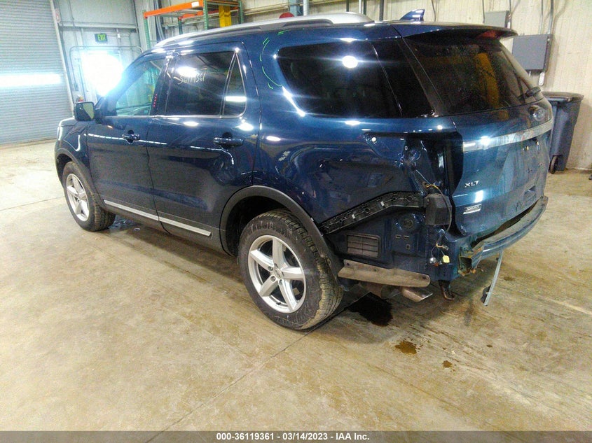 VIN 1FM5K8D85HGA98696 2017 FORD EXPLORER XLT
